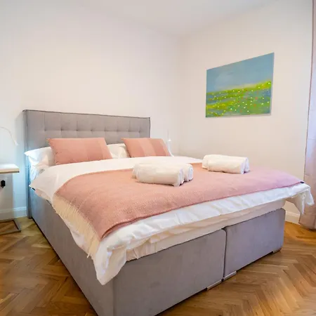 Gajeta By Belmont Realty Apartamento