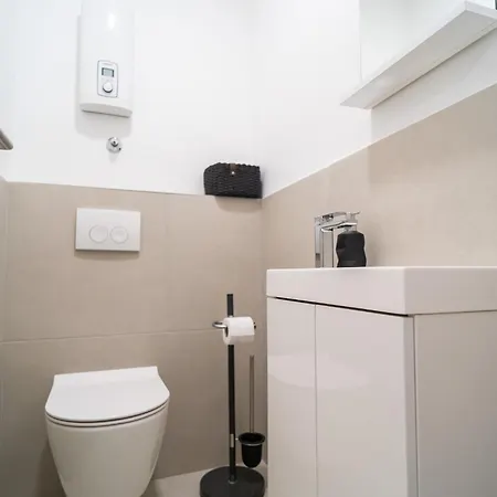 Gajeta By Belmont Realty *